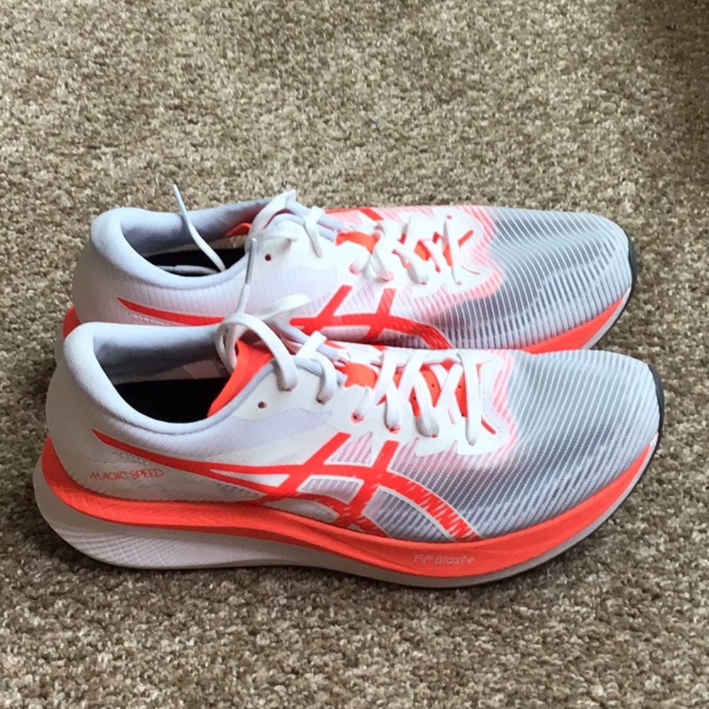 ASICS Magic Speed